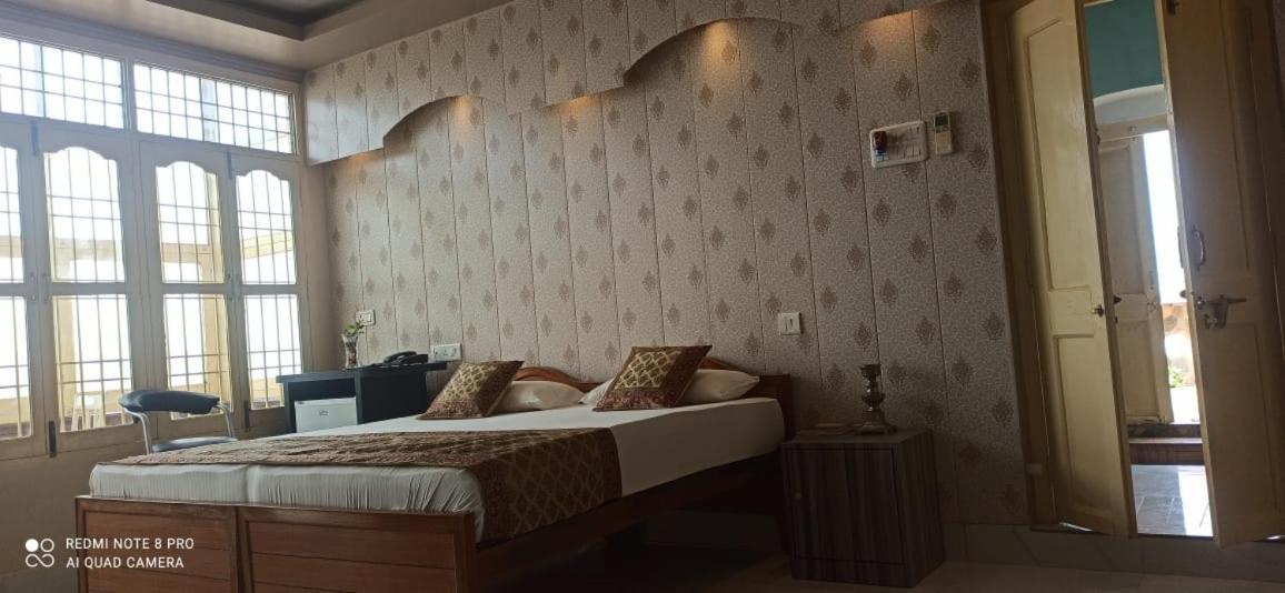 Shiva Ganges View Guest House Varanasi Dış mekan fotoğraf