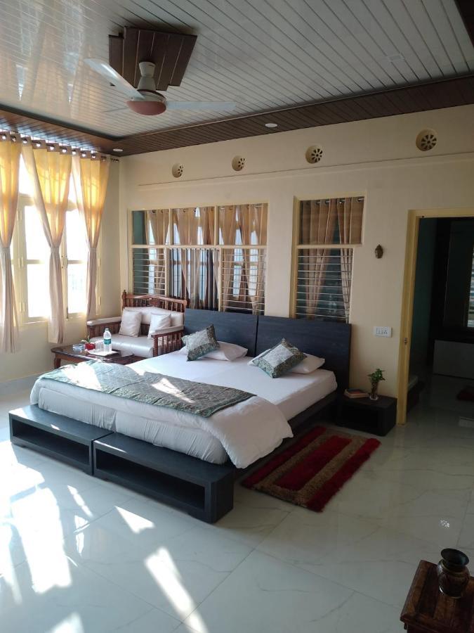 Shiva Ganges View Guest House Varanasi Dış mekan fotoğraf