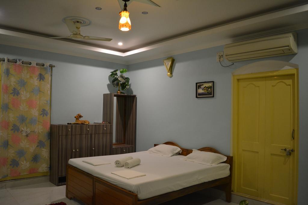 Shiva Ganges View Guest House Varanasi Dış mekan fotoğraf