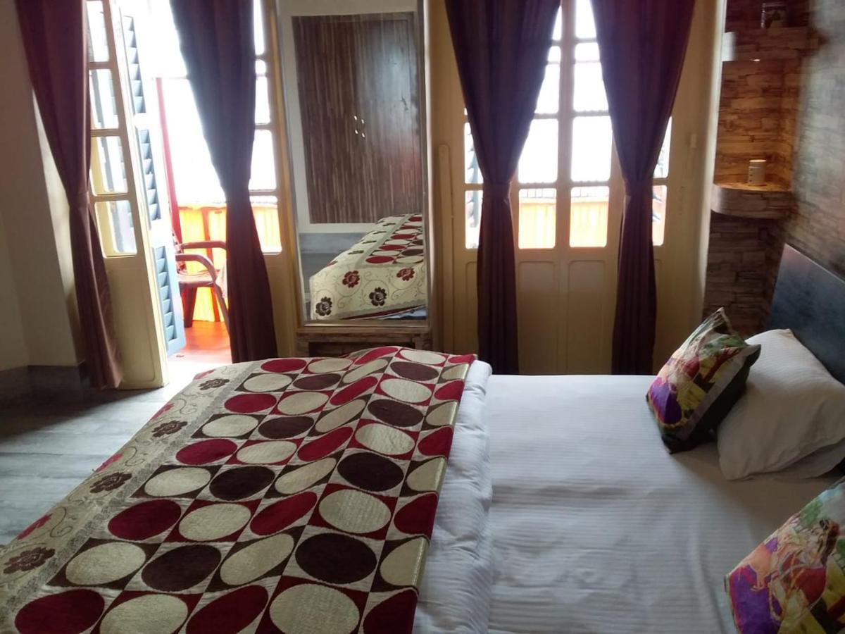 Shiva Ganges View Guest House Varanasi Dış mekan fotoğraf
