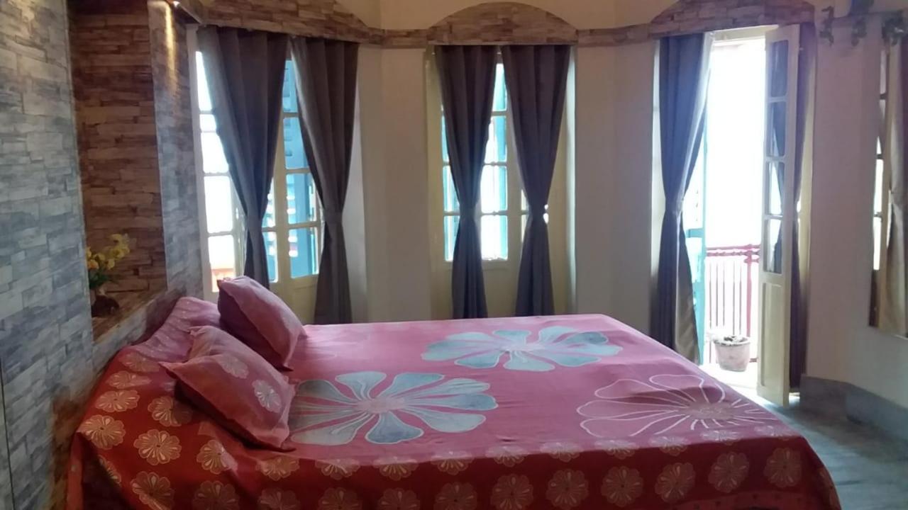 Shiva Ganges View Guest House Varanasi Dış mekan fotoğraf